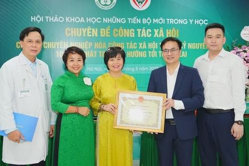 Hướng tới chuyên nghiệp hóa hoạt động công tác xã hội trong y tế