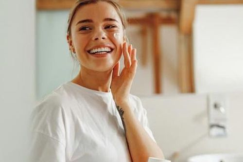 Vì sao vận động đều đặn giúp da sáng khỏe hơn?