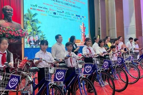 Phát động Tháng hành động vì trẻ em năm 2025 tại tỉnh Bến Tre