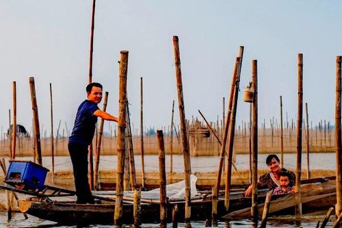 Đi cùng sông, nước, trời Huế