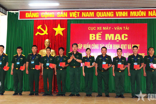 Cục Xe máy – Vận tải bế mạc tập huấn công tác kiểm định an toàn kỹ thuật xe cơ giới quân sự