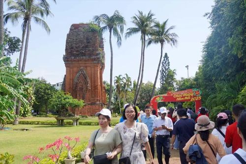 'Kho báu du lịch' miền Trung - Tây Nguyên: Cần cái bắt tay sau 20 năm dang dở