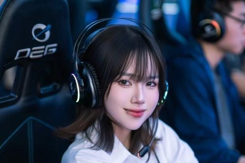 'Hot girl phòng net' cứ xuất hiện là 'viral' cõi mạng