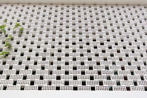 Nhà hướng Tây với mặt tiền gạch rỗng lạ mắt ở Thanh Hóa