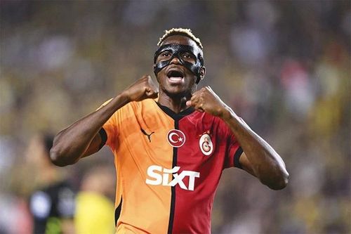 Man United đổi Hojlund lấy Osimhen