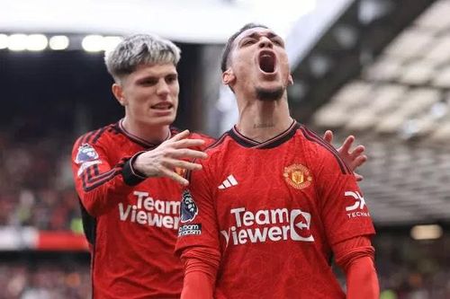 HLV Ten Hag nhắm 2 cầu thủ Man Utd cho Leverkusen