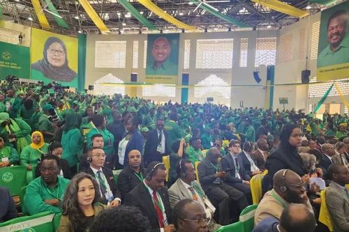 Đại sứ quán Việt Nam tại Tanzania tham dự hội nghị toàn quốc đặc biệt của đảng CCM tại Dodoma