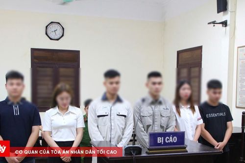 Dừng xe sang tạo dáng chụp ảnh giữa đường, Hải 'idol' lĩnh án