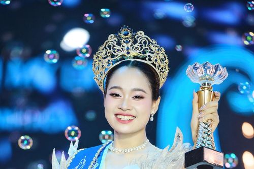 Người đẹp 20 tuổi đến từ Thanh Hóa đăng quang Hoa hậu Biển đảo Việt Nam