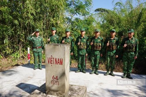 Nửa thế kỷ bám đất, giữ dân của những chiến sĩ quân hàm xanh nơi biên cương