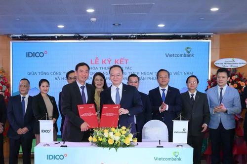 Vietcombank hợp tác với IDICO, đồng hành cùng DN chuyển đổi xanh