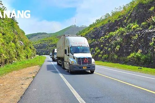Sớm triển khai thi công nút giao cao tốc Túy Loan