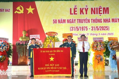 Nhà máy A42 kỷ niệm 50 năm Ngày truyền thống