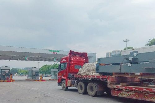 Giá trị xuất - nhập khẩu hàng hóa qua các cửa khẩu Lào Cai trong tháng 5 tăng