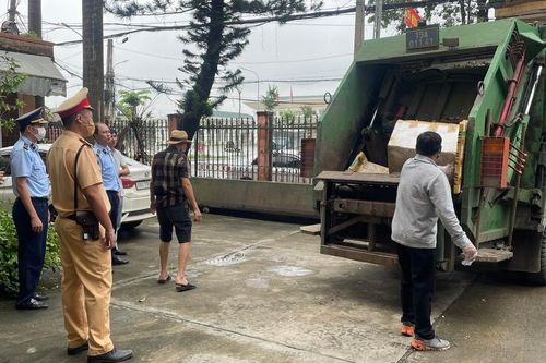 Xử phạt chủ phương tiện vận chuyển nội tạng động vật không rõ nguồn gốc