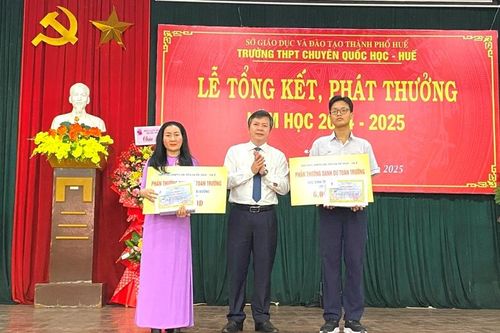 Học sinh Trường THPT chuyên Quốc Học - Huế tham dự Kỳ thi Olympic Vật lý quốc tế 2025