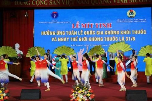 87% công đoàn cơ sở xây dựng môi trường làm việc không khói thuốc