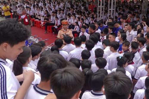 Sôi nổi hoạt động tuyên truyền ATGT học đường lần thứ III tại Cà Mau