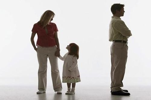 Quyền chăm sóc, nuôi dưỡng con sau khi ly hôn