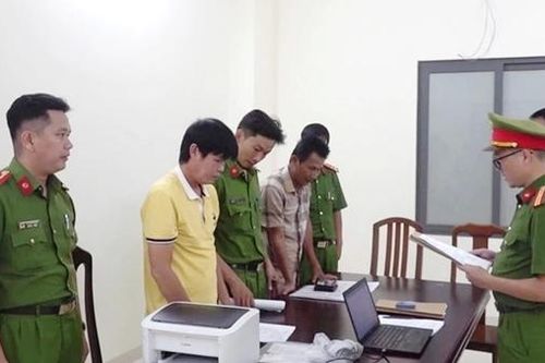 Vì sao 2 huấn luyện viên bóng đá ở Khánh Hòa bị bắt?
