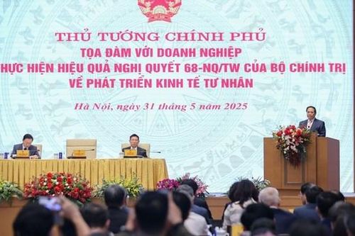 Tọa đàm của Thủ tướng Chính phủ với doanh nghiệp về phát triển kinh tế tư nhân: Doanh nghiệp kiến nghị ưu tiên 70% hàng Việt cho các 'siêu dự án'