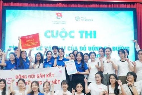 Sinh viên hào hứng thi tìm hiểu về tác hại của đồ uống có đường