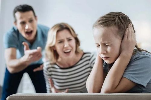 Khi cha mẹ và con cái bất đồng trong giao tiếp, có thể bạn đang mắc phải 5 lỗi này