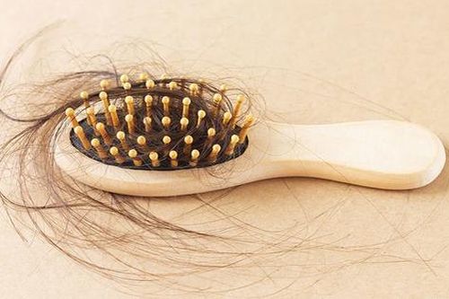 5 tác dụng phụ của minoxidil trị rụng tóc tại chỗ bạn nên biết