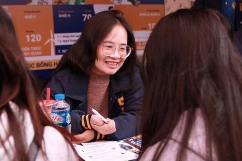 Điểm sàn thi đánh giá năng lực, tư duy 2025: Thí sinh cần nắm rõ