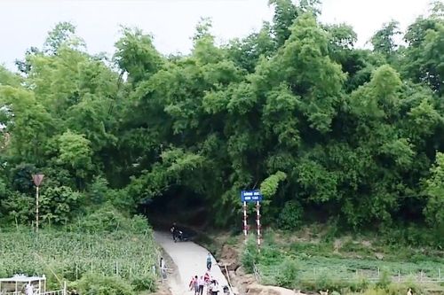 Bao giờ Chòm Mốt có cầu?