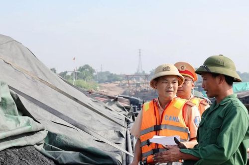 Phú Thọ: Tổng kiểm soát các phương tiện có gắn thiết bị bơm, hút và vận chuyển cát sỏi