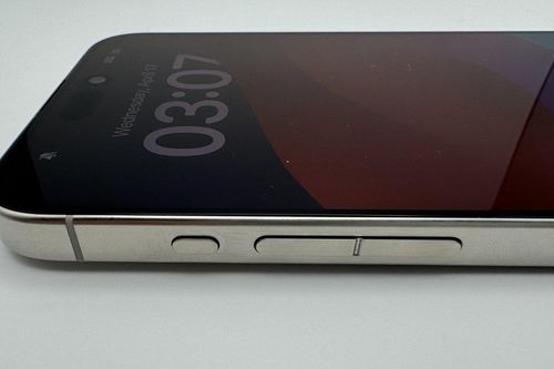 Apple quay lại với iPhone không phím bấm