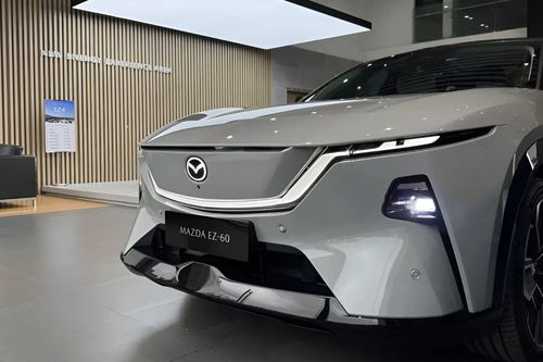 SUV điện của Mazda xuất hiện - bớt giống 'xe Nhật'