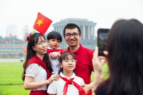 Tạm dừng tổ chức viếng Lăng Chủ tịch Hồ Chí Minh