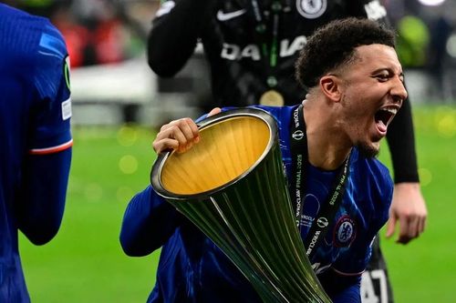 Chelsea yêu cầu Jadon Sancho giảm lương