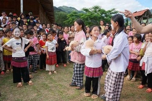 Tết đặc biệt của 1.200 em thiếu nhi vùng cao Yên Bái
