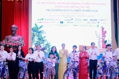Hơn 2,8 tỉ đồng hỗ trợ trẻ em, gia đình chính sách tại Bến Tre