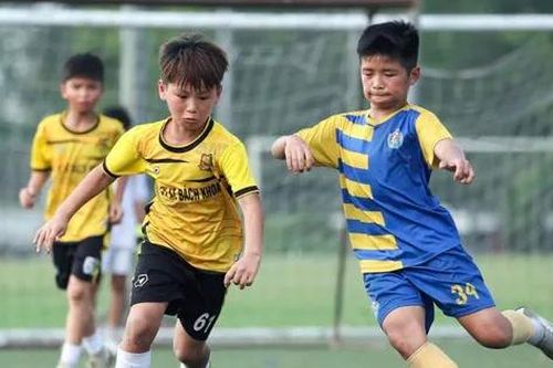 Thể Công Viettel tìm tài năng nhí thay lứa đàn anh Hoàng Đức, Bùi Tiến Dũng