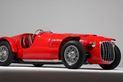 Chiếc Ferrari cổ nhất thế giới vừa được bán đấu giá với mức khó tin