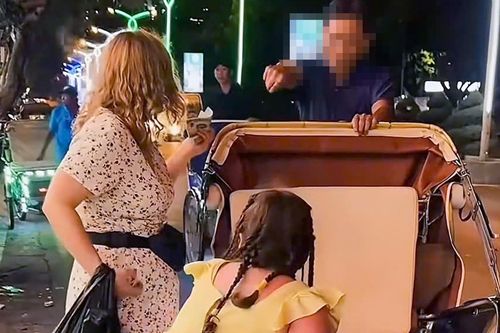 Xác minh người chạy xích lô cư xử 'giật phắt tiền' của nữ du khách nước ngoài
