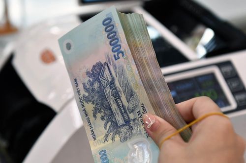 Sửa quy định về hóa đơn; cơ chế tiền lương mới với doanh nghiệp nhà nước