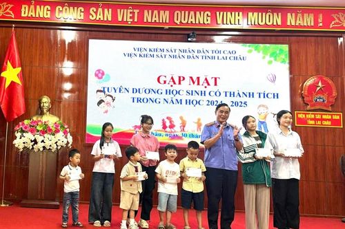 Công đoàn VKSND tỉnh Lai Châu tổ chức Tết thiếu nhi