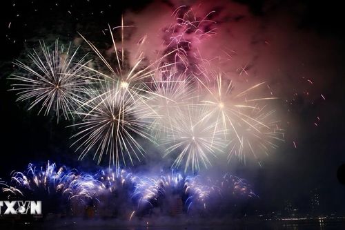Mãn nhãn đêm khai mạc hoành tráng Lễ hội pháo hoa Quốc tế Đà Nẵng 2025
