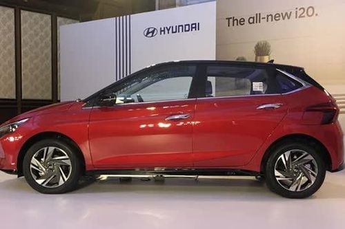 'Soi' Hyundai Grand i20 vừa trình làng, giá từ 228 triệu đồng
