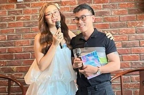 Đưa bạn thân vào tiểu thuyết ngôn tình