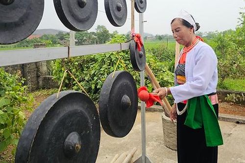 'Giữ lửa' văn hóa Mường giữa đại ngàn Thanh Sơn
