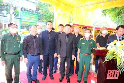 Lễ truy điệu, tiễn đưa đồng chí Trần Đình Lăng, nguyên Phó Chủ tịch Thường trực UBND tỉnh về nơi an nghỉ cuối cùng
