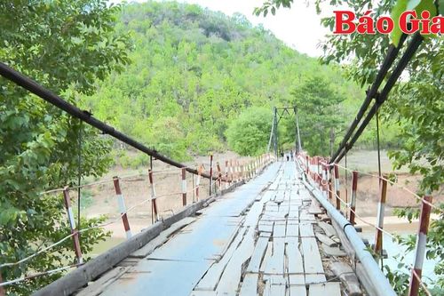 Người dân làng Amil cần lắm một cây cầu dân sinh