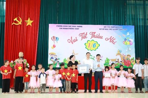 Vui tết thiếu nhi tại Cơ sở bảo trợ xã hội tổng hợp