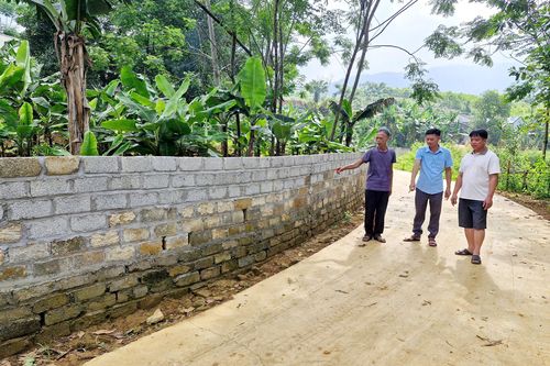 Đồng lòng hiến đất mở đường